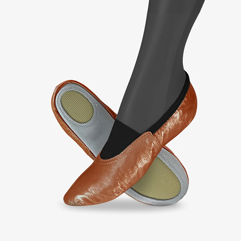 Cvičky univerzální CLASSIC UNI kožené lesklé WINS 42 platinová