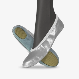 Cvičky univerzální BASIC UNI kožené lesklé WINS 39 stříbrná